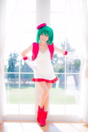 Yuki Mashiro Cosplay "Makros" Ranka Lee (Xmas ver.)