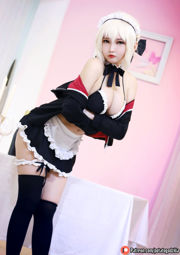 [Foto COSER celebrità di Internet] Miss Coser Potato Godzilla - Saber Alter Maid