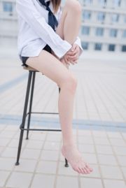 [Wind Field] NO.038 White shirt bare feet