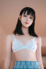 [网红Coser] 逐月su 《女儿的朋友》