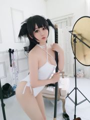 [Beauty Coser] Es ist Yichan "Love Rock"